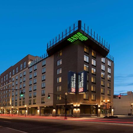 Hilton Garden Inn Louisville Downtown Eksteriør billede