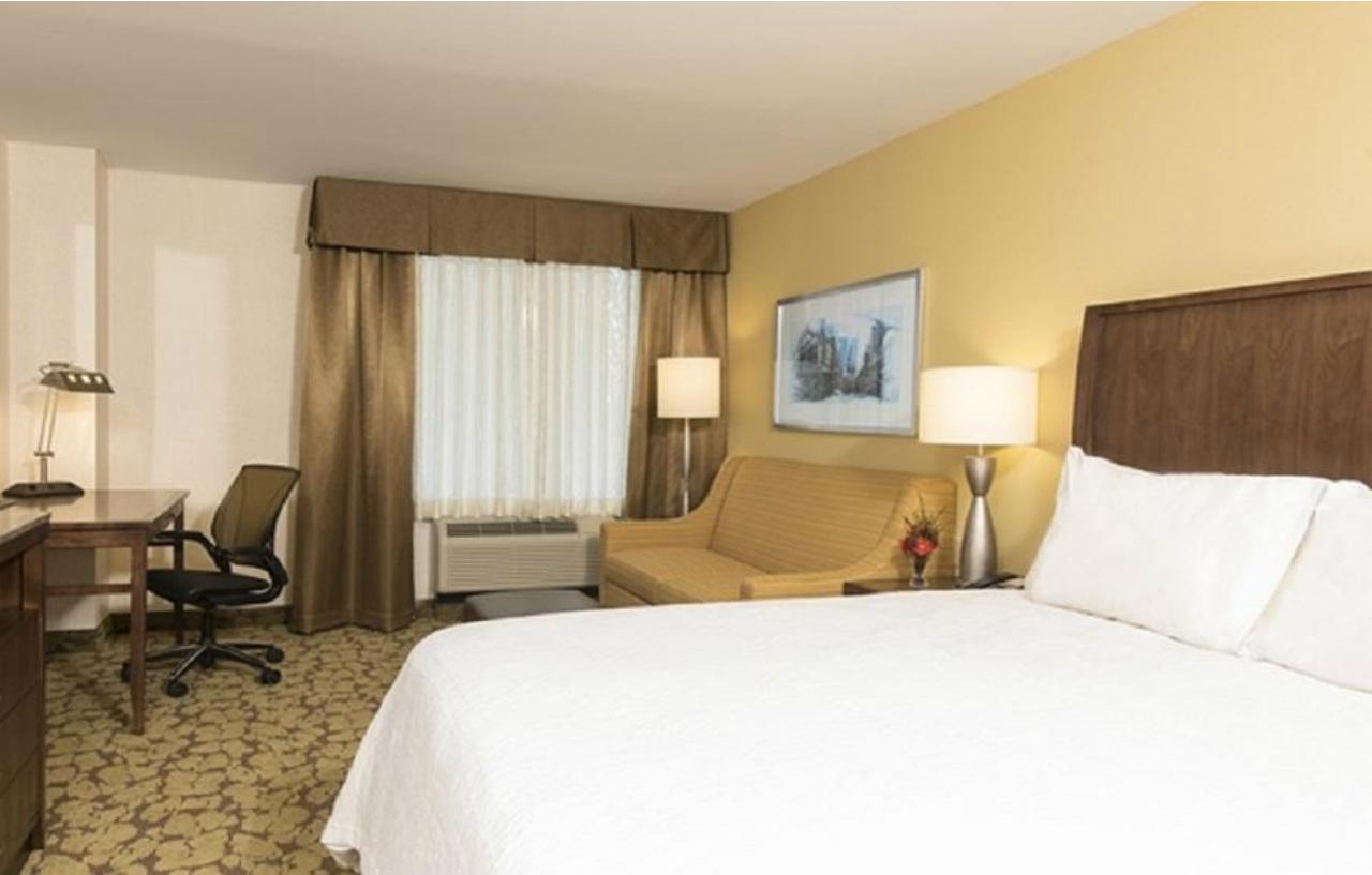 Hilton Garden Inn Louisville Downtown Eksteriør billede