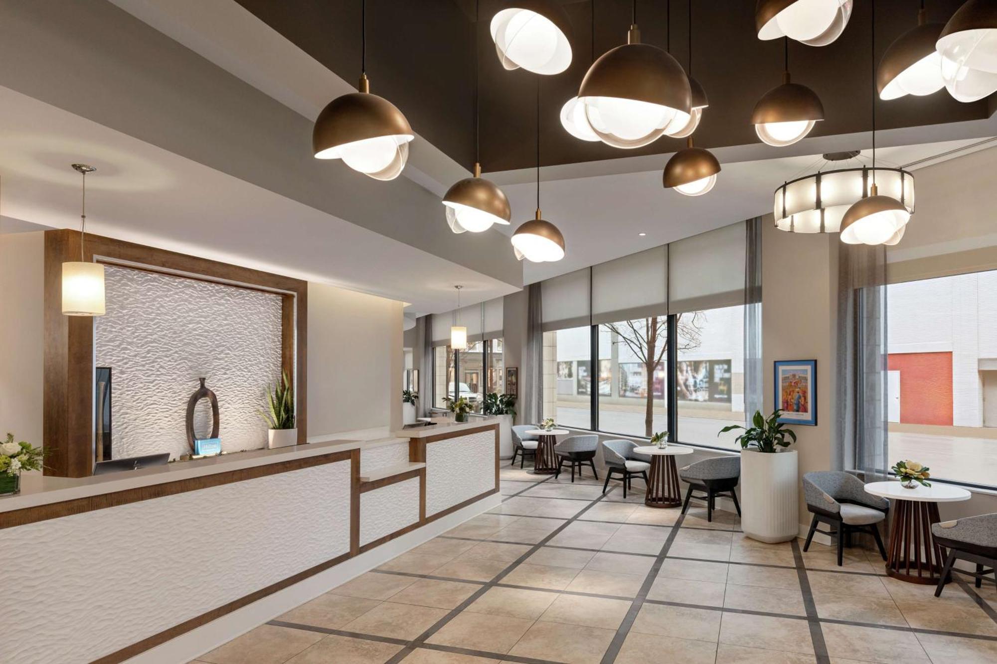 Hilton Garden Inn Louisville Downtown Eksteriør billede